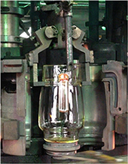 印度尼西亞KIM GLASS全自動扎壺機順利投產